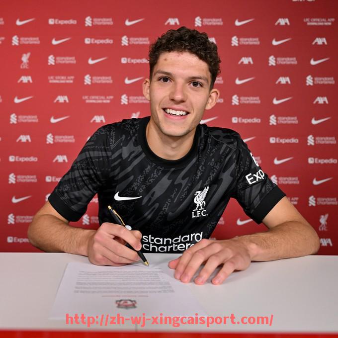 杏彩体育-法甲比赛历史数据统计及对现阶段战术和球队表现的指导意义